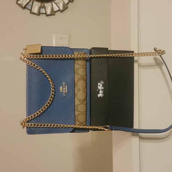 Coach Handbags - Brandnew ladies coach bag
